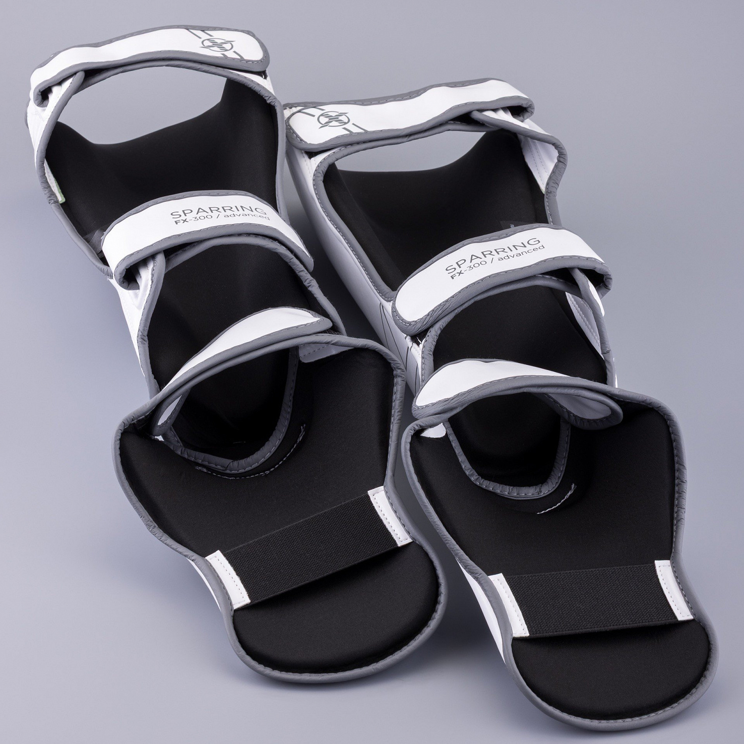 Защита голень-стопа Fight EXPERT Sparring белый